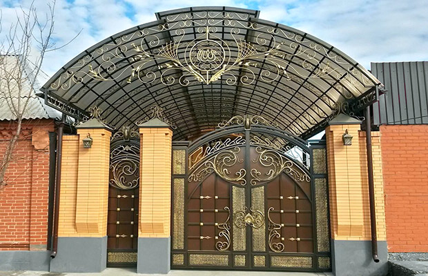 Купить или заказать ворота для дома с навесом - стильные и надежные решения для вашего участка в Сестрорецке от 41959 руб | ВоротМастер-Сст